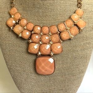 𝅺3/$29! Bold Peachy Statement Bib Necklace